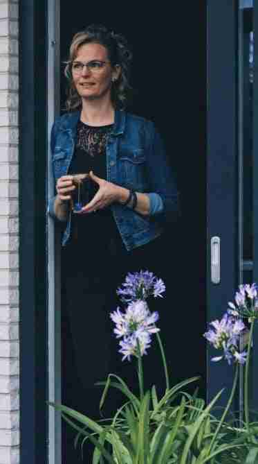 Yvonne van overyvonne