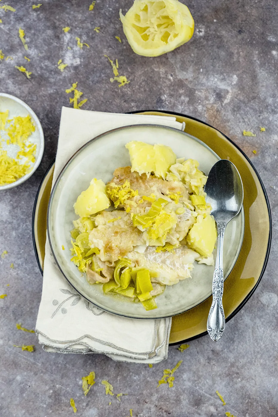 Kabeljauwfilets met prei en citroensausje