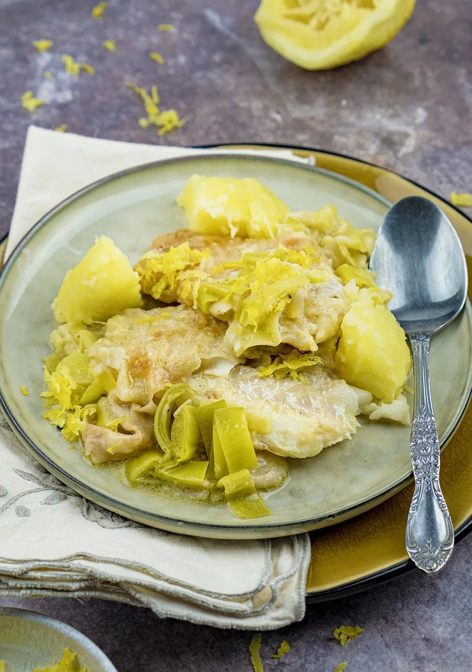 Kabeljauwfilets met prei en citroensausje