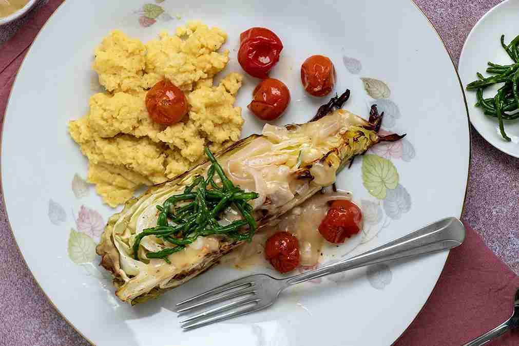 Gegrilde spitskool uit de oven