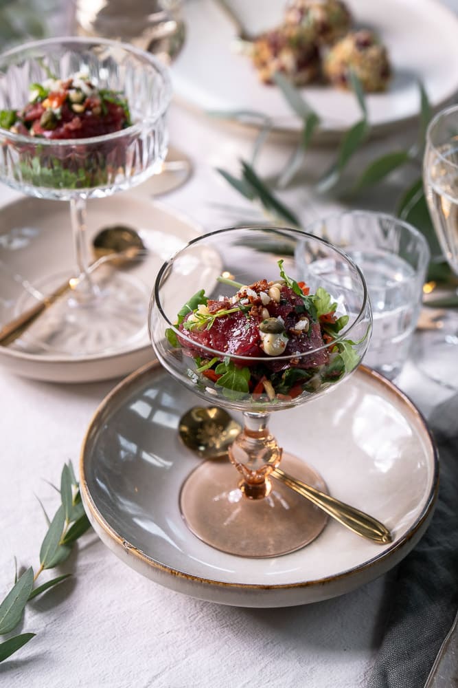 Beginnen we met een carpaccio amuse.
