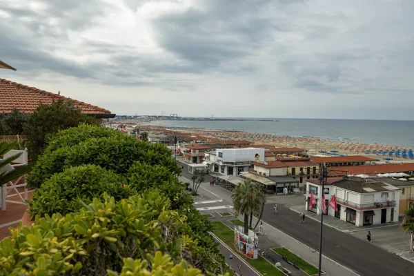 ideaal voor een strand- en doevakantie|||Florence|Cattedrale di Santa Maria del Fiore|Lucca|Lucca|De Porta del Paradiso|Italiaanse ijs|Lucca straatjes|fritto misto|dagje strand|hmmm lekker!|vakantie in Italië|Acquedotto Nottolini|Viareggio